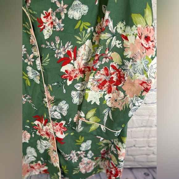 Cupcakes & Cashmere Red Green Tropical Holiday Comfy Floral Pajama Nightshirt L - Picture 4 of 10